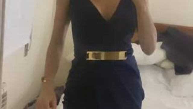 I don't know what happens to my phone. I loose my clothes when I hit it