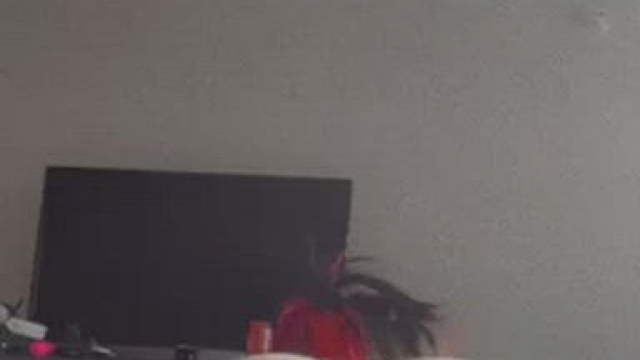 hi to the 3 people who see this :)