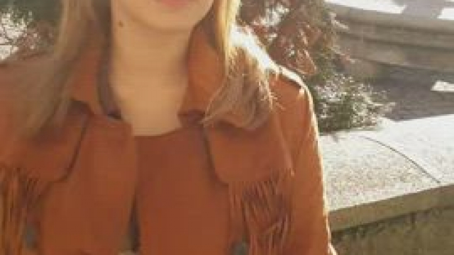 But it was so crowded in the old town that I had a huge problem with my boobs. H