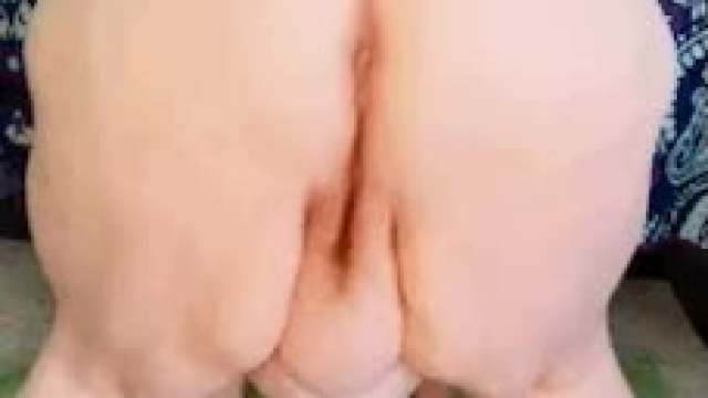 Wish I was backing up onto a big dick ????