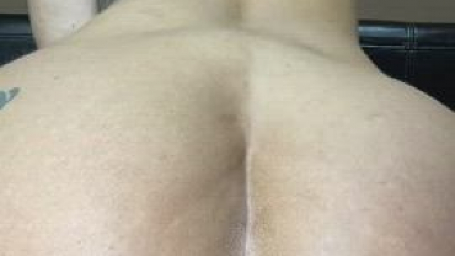 How long do you think you would last under that tight grip?