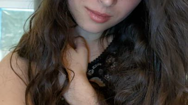 [/r/RealGirls] Now that's how you play with boobs