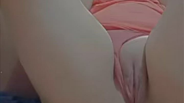 Arrows up to identify helpers