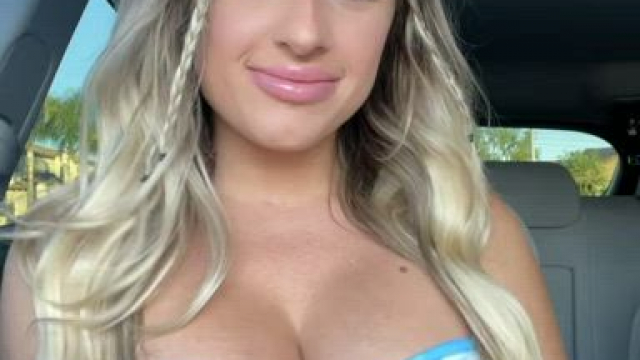 Whipped out the titties for your viewing pleasure