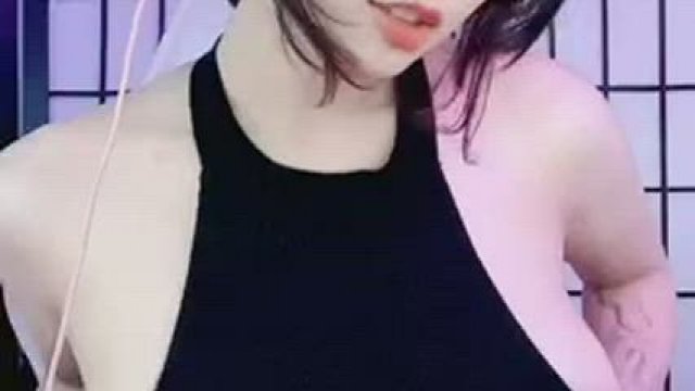 Gamer Girl [Link 7 videos in comments]