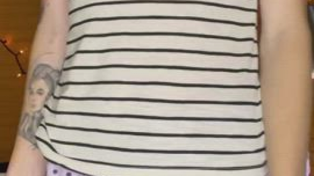 Love playing with myself but I wish someone would give me a hand <3