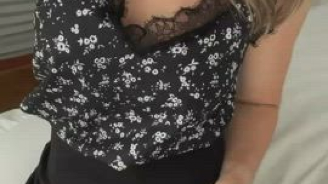 I’m the naughty, married mature at work who wears short skirts and accidentally gi