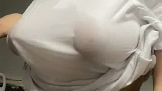 Do u like my wet areolas?;)