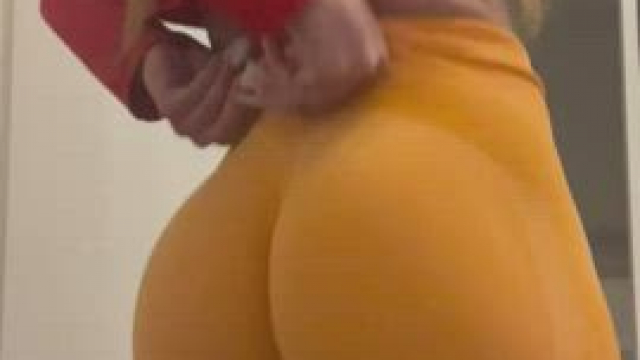 I really love spreading my pink pussy!