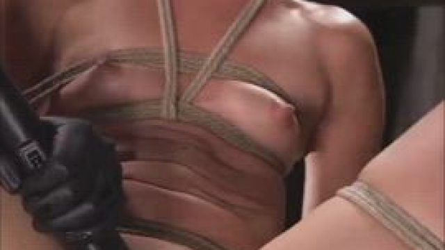 Dylan Ryan bondage squirt