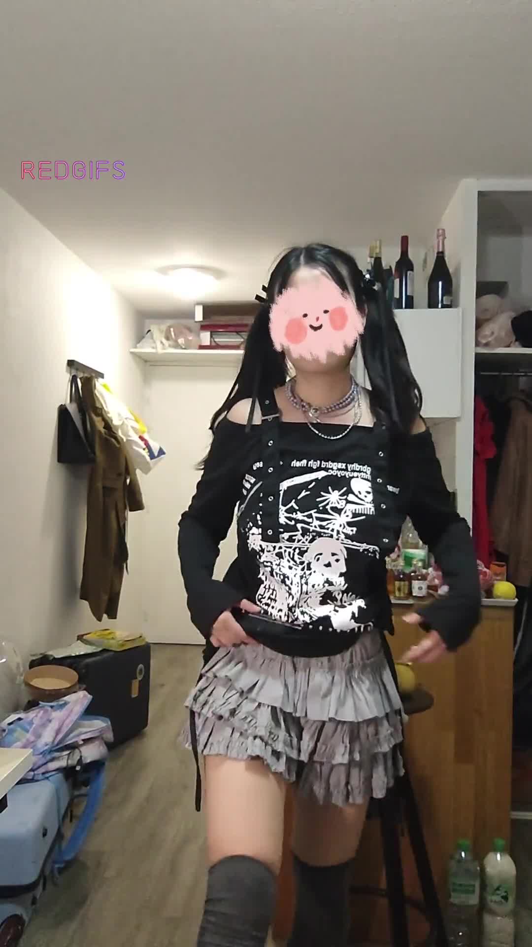 POV: Your girlfriend just came back from soirée
