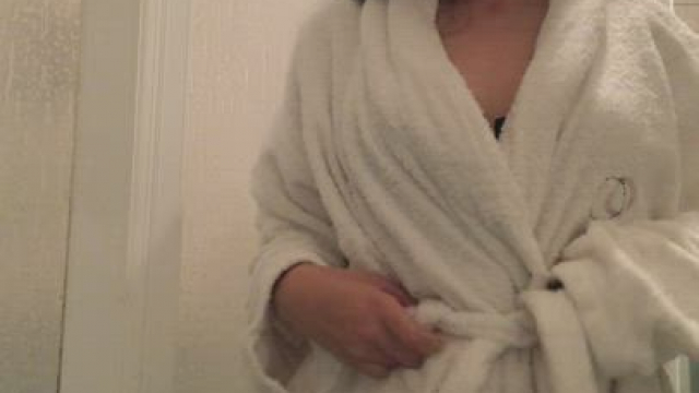 If even 4 guys would smash me, I’ll celebrate and fuck myself