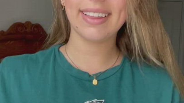 [OC] Please stop scrolling and watch me drop my titties