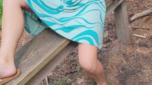 Getting frisky on the disc golf course...[GIF]