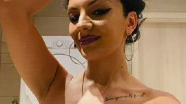 watch me bounce this big tits for you baby