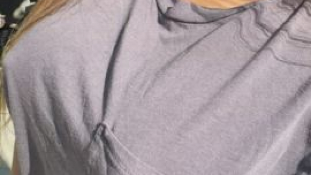 Just a morning greeting from your horny neighborhood milf.