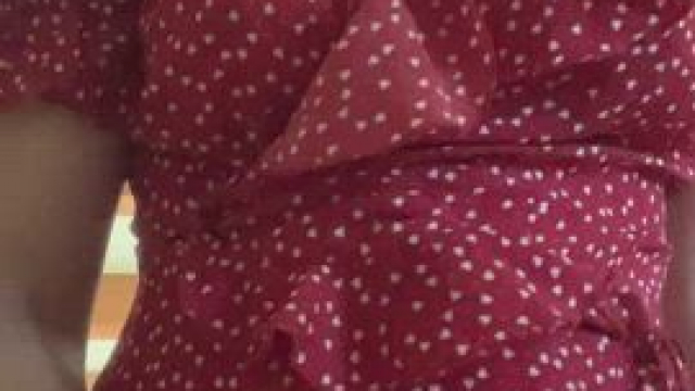 I just love this cute red dress