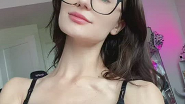 How do u feel about no make up ahegao?