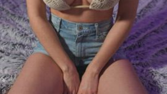 It's not bikini season yet but I figured you wouldn't mind! :)