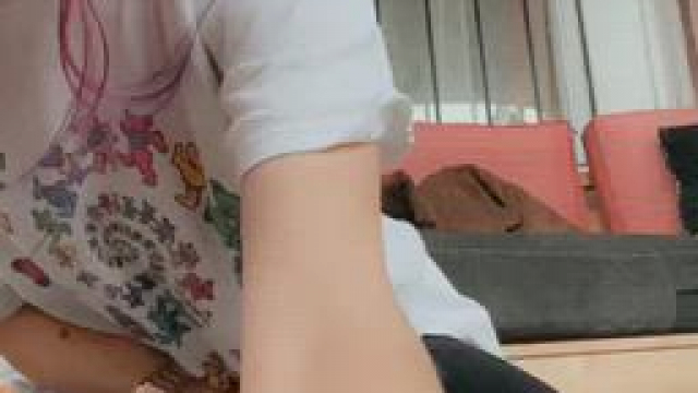 [gif] it’s such a beautiful morning to show my neighbors my tits ?