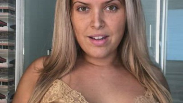 Happy Monday from this pregnant mature