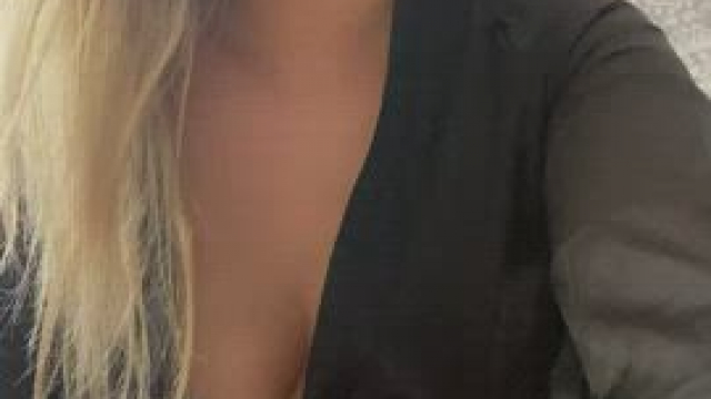 Come grab these natural tits