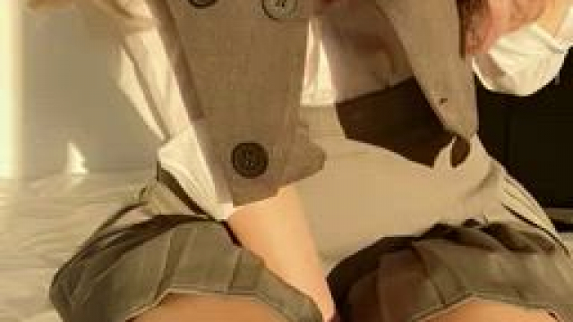 Surprised my tiny frame can support my bust