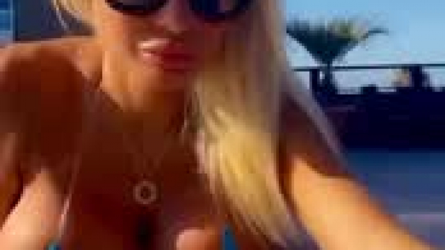 Skyler is bimbo perfection