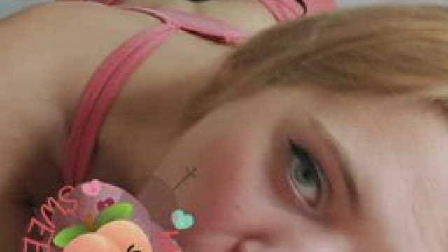 How important is eye contact for a good blowjob finish?