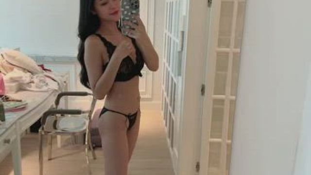 I want to let someone lucky cum on my ass for free