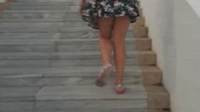 A regular occurrence in the summer... i dont mind....