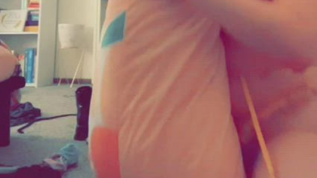 Reuploading as a gif…imagine breeding this raw