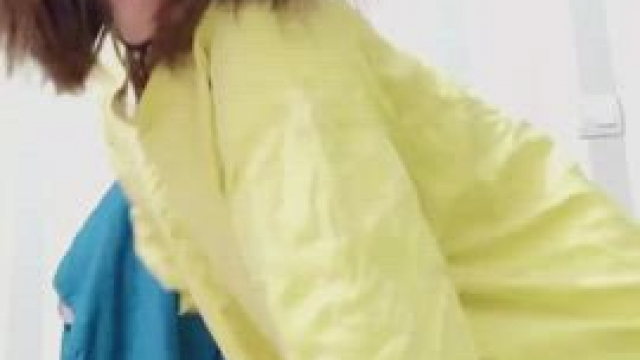 Showing off makes me flirty