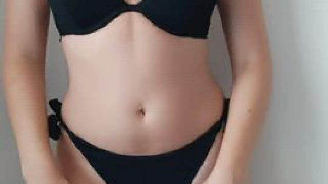 How do you like my simple bikini?