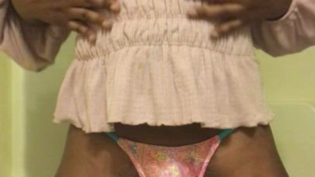 I am not showing my PUSSY this time, but I am twerking in SEXY THONGS. Enjoy wat