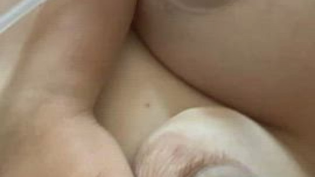 Electric nipple pump