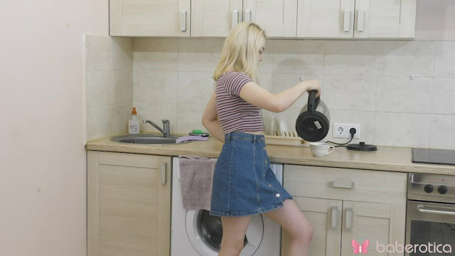 Maya Stone loves to get naked and rub her pussy for us