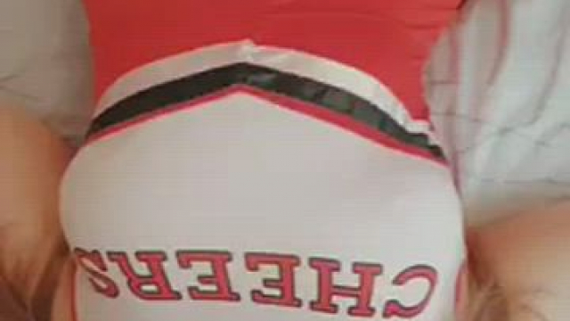 Im a horny cheerleader who loves cum