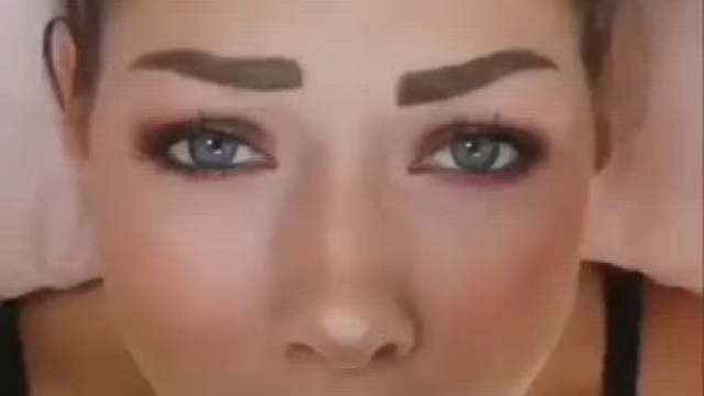 Using that sluts mouth as he wishes