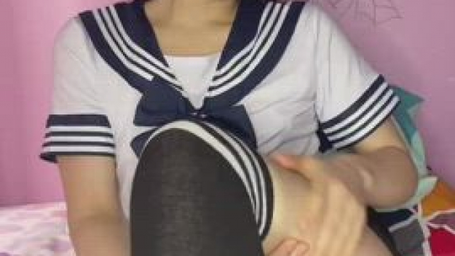 I’m 4’9… Smash or pass?