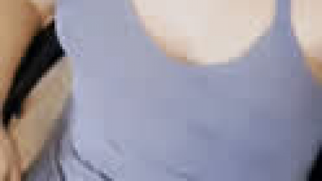 The quickest upskirt gif