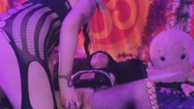 Got her spread just right like butter