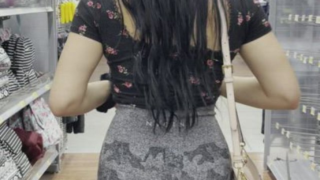 The security guard gave me a thumbs up