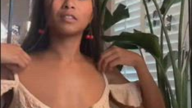 Braless Downblouse Small Nipples Small Tits