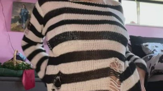 Elf girl at your service