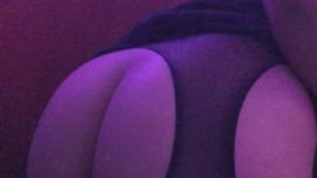 Let me wiggle this Filipina ass all over ya