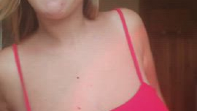 #TittyDrop In the summer I don't wear a bra with this dress, so you can see for 