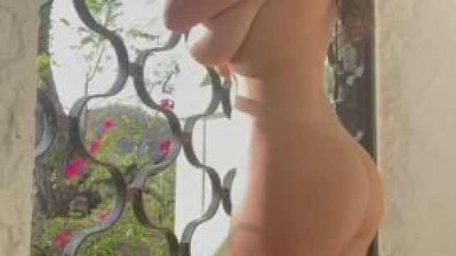 Looking For A Bad Latina