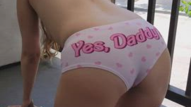 Yes, Daddy I make it jiggle