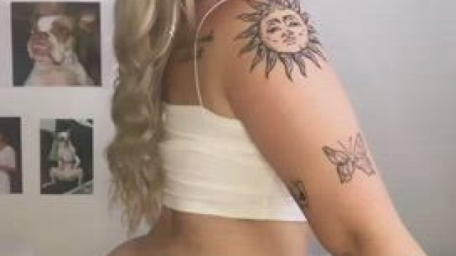 Doing my homework for tomorrow or playing with my ass ?